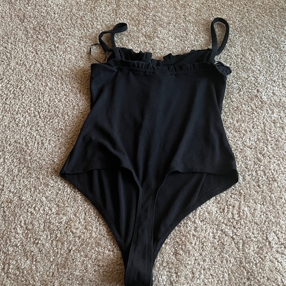 Kittenish bodysuit with front buttons - Picture 5 of 5